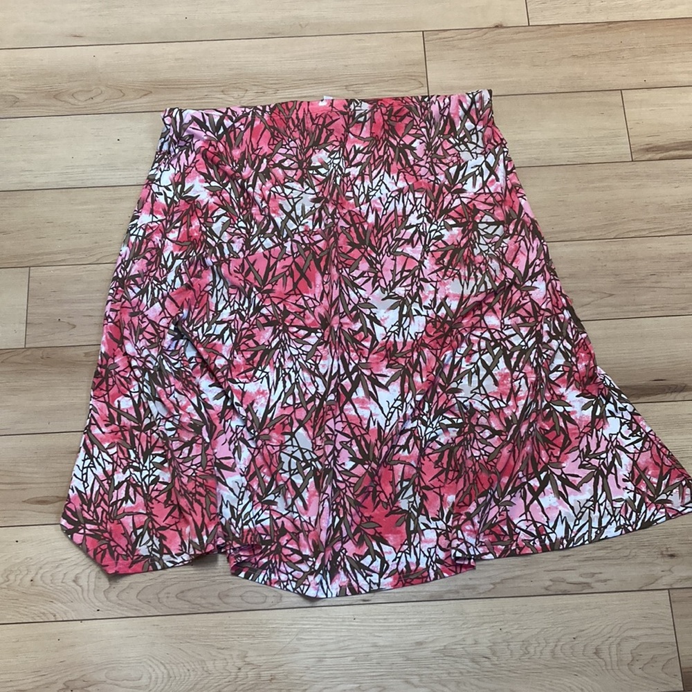 Pretty skirt - Picture 2 of 7